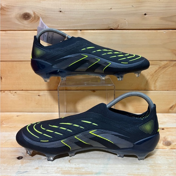 New Adidas Predator Elite Laceless soccer cleats shoes - JI1078 - Mens Size 11 - Picture 2 of 8